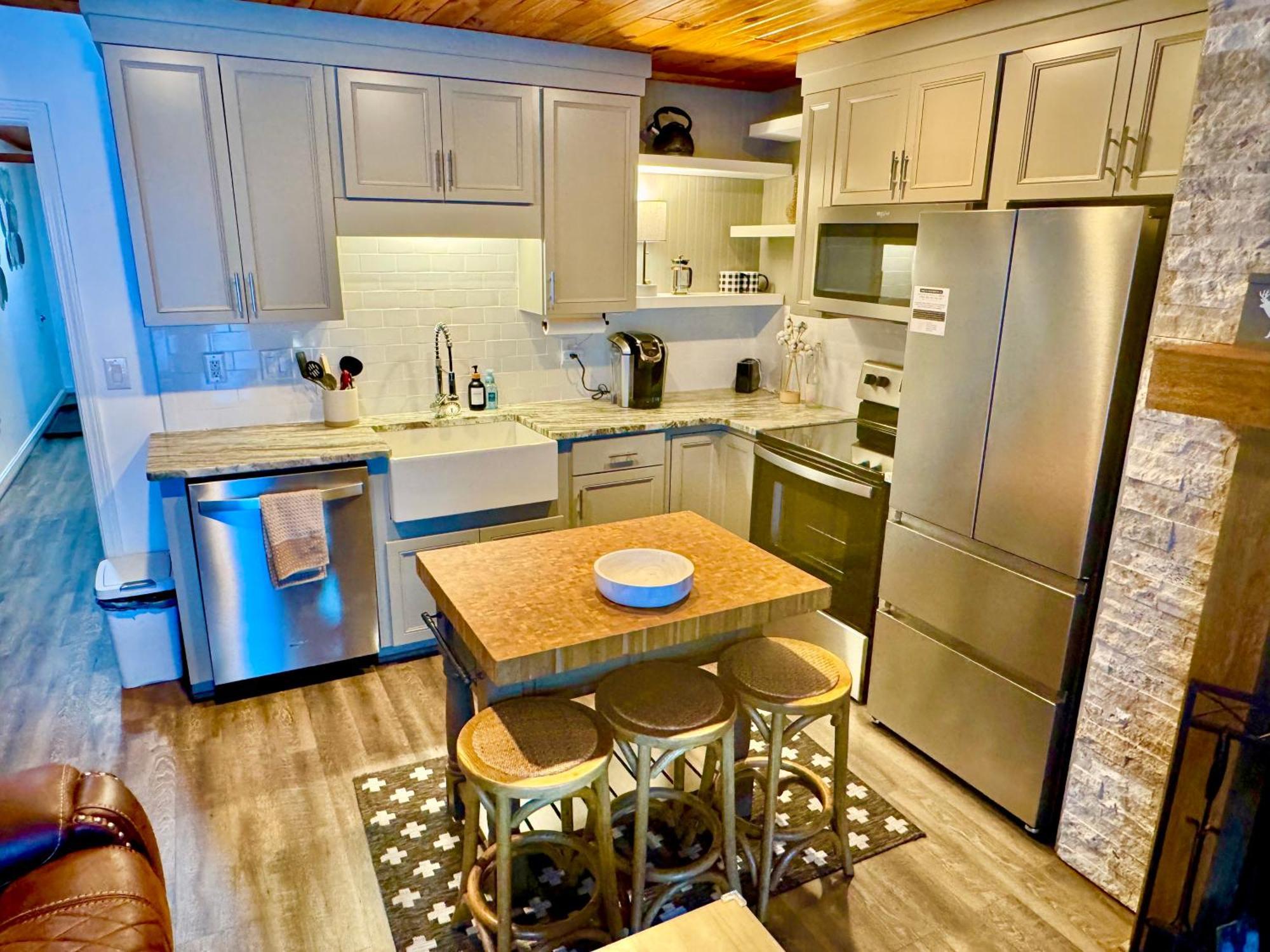 The Sugar Suite - Renovated With A View! Ac! Pool, Hot Tub, Sauna, Gym, Ev Sugar Mountain Extérieur photo
