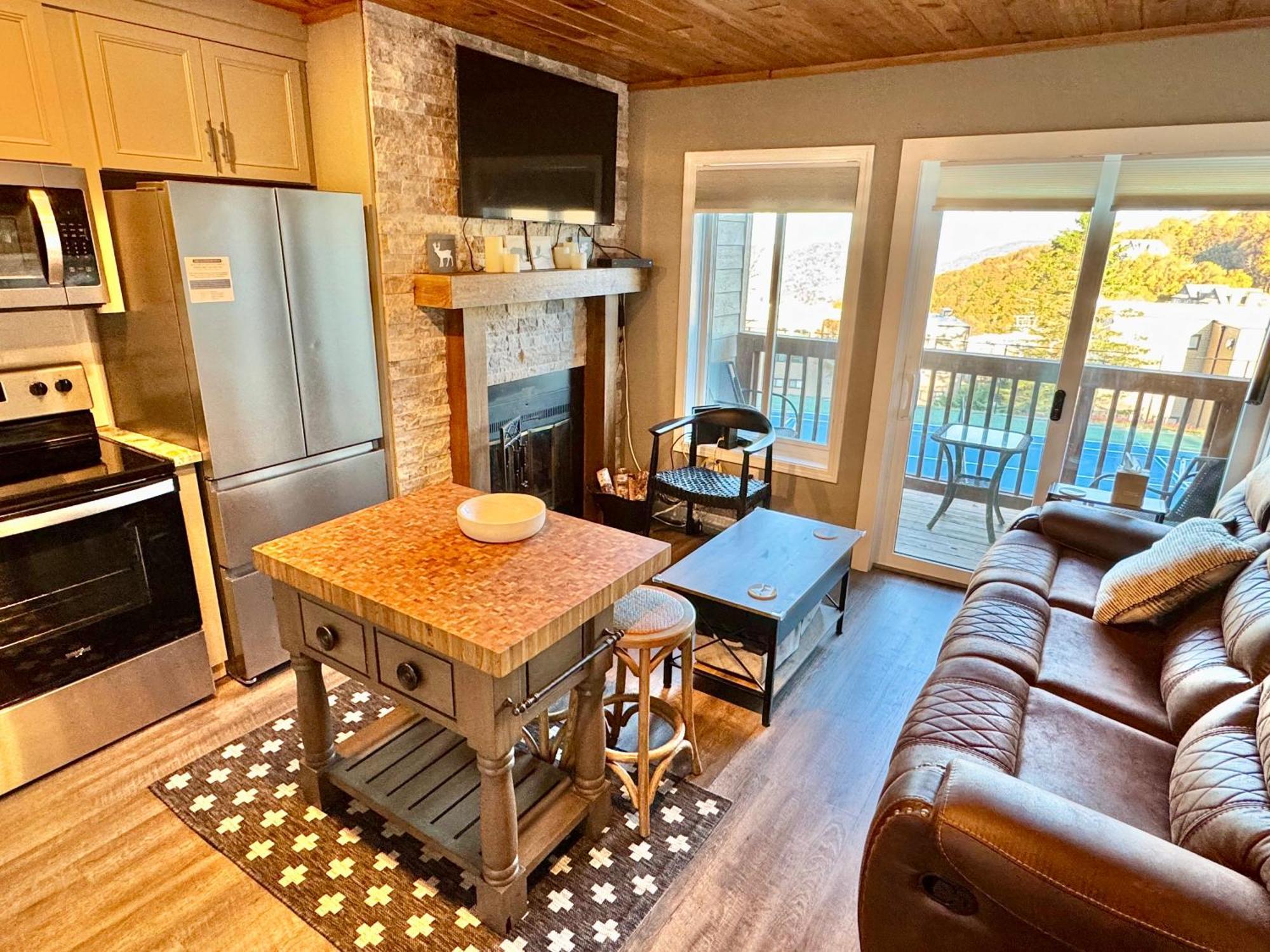 The Sugar Suite - Renovated With A View! Ac! Pool, Hot Tub, Sauna, Gym, Ev Sugar Mountain Extérieur photo